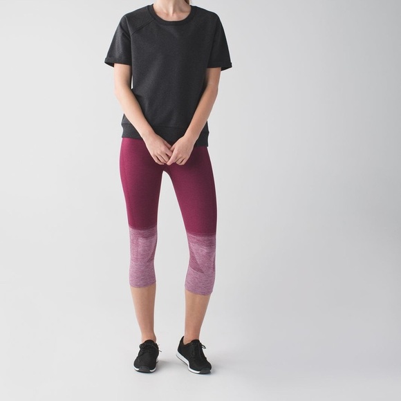 Lululemon Seamlessly Street Crop 17” - Picture 5 of 6